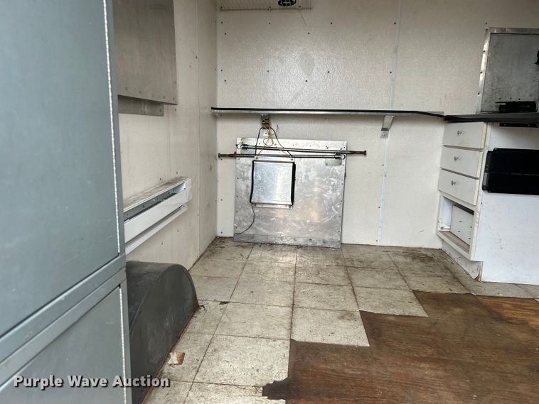 image for item EG1269 1995 Wil-Ro, Inc fiber optic trailer