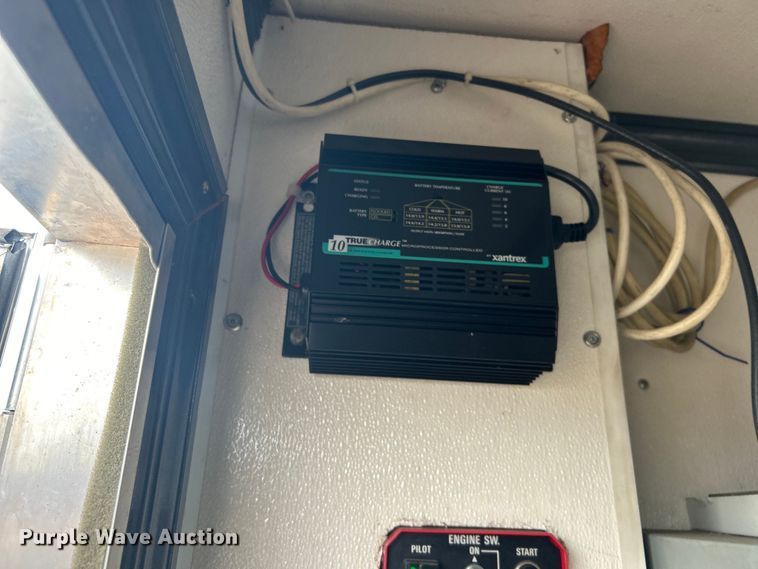 image for item EG1269 1995 Wil-Ro, Inc fiber optic trailer