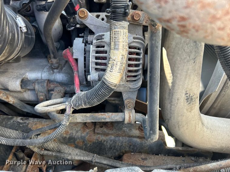 image for item EG1271 2013 International  4400 SBA flatbed truck