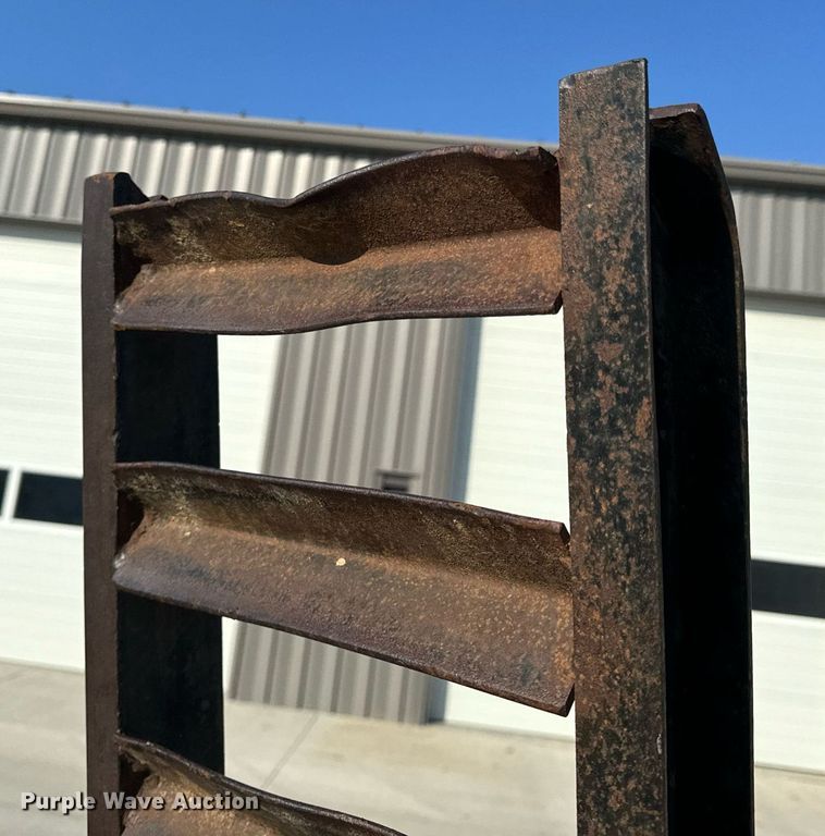 image for item EH6521 2003 Maxwell utility trailer