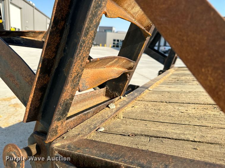 image for item EH6521 2003 Maxwell utility trailer