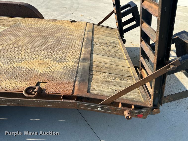 image for item EH6521 2003 Maxwell utility trailer