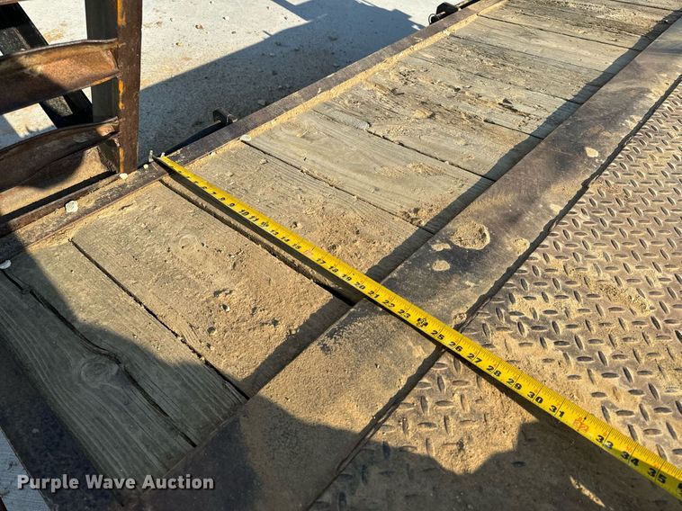 image for item EH6521 2003 Maxwell utility trailer