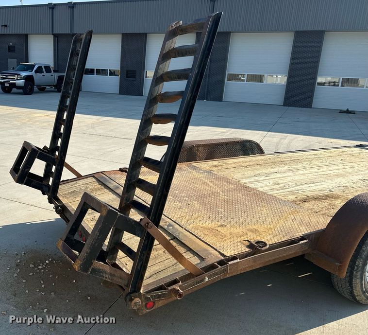 image for item EH6521 2003 Maxwell utility trailer