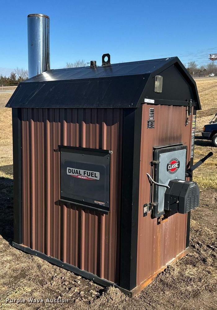 image for item EH6543 2007 Central Boiler Inc. CL5036 wood furnace