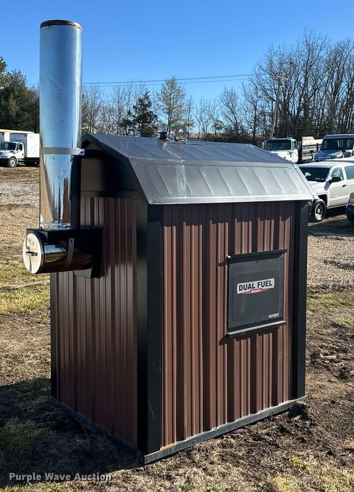 image for item EH6543 2007 Central Boiler Inc. CL5036 wood furnace