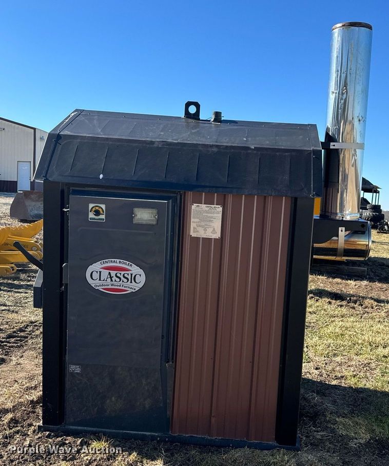 image for item EH6543 2007 Central Boiler Inc. CL5036 wood furnace