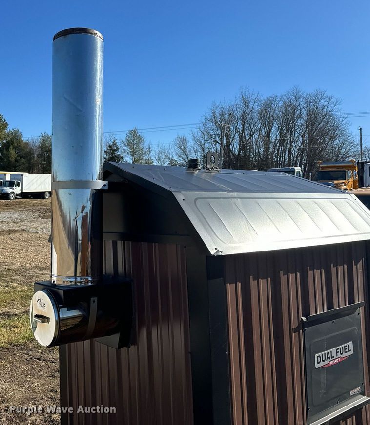 image for item EH6543 2007 Central Boiler Inc. CL5036 wood furnace