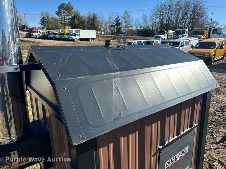 image for item EH6543 2007 Central Boiler Inc. CL5036 wood furnace