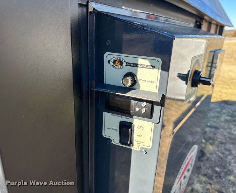 image for item EH6543 2007 Central Boiler Inc. CL5036 wood furnace