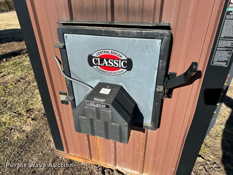 image for item EH6543 2007 Central Boiler Inc. CL5036 wood furnace