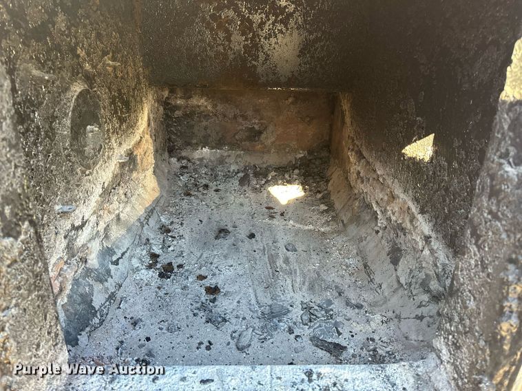 image for item EH6543 2007 Central Boiler Inc. CL5036 wood furnace