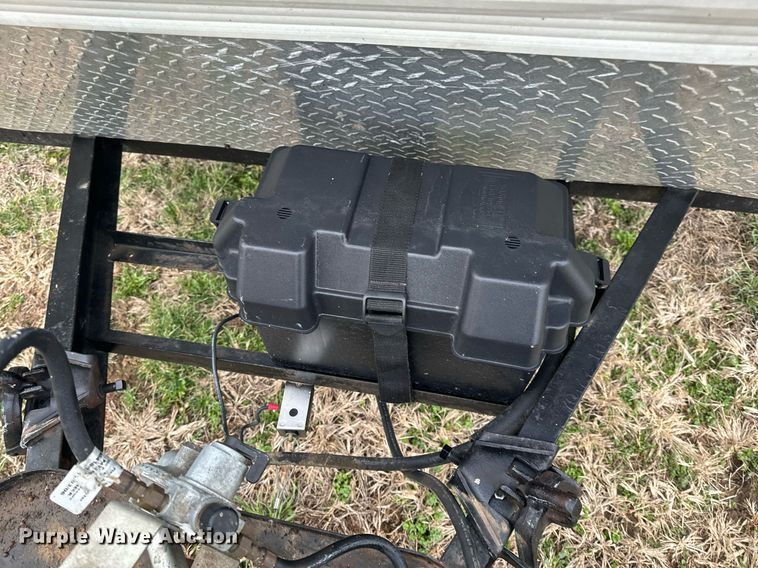 image for item EH6571 2001 Nomad camper