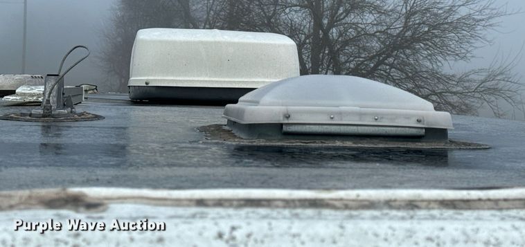 image for item EH6571 2001 Nomad camper