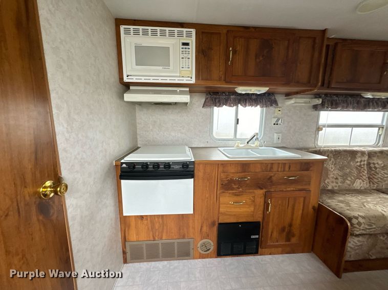 image for item EH6571 2001 Nomad camper