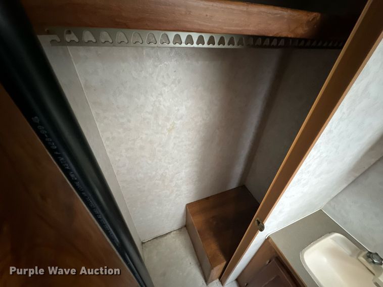 image for item EH6571 2001 Nomad camper