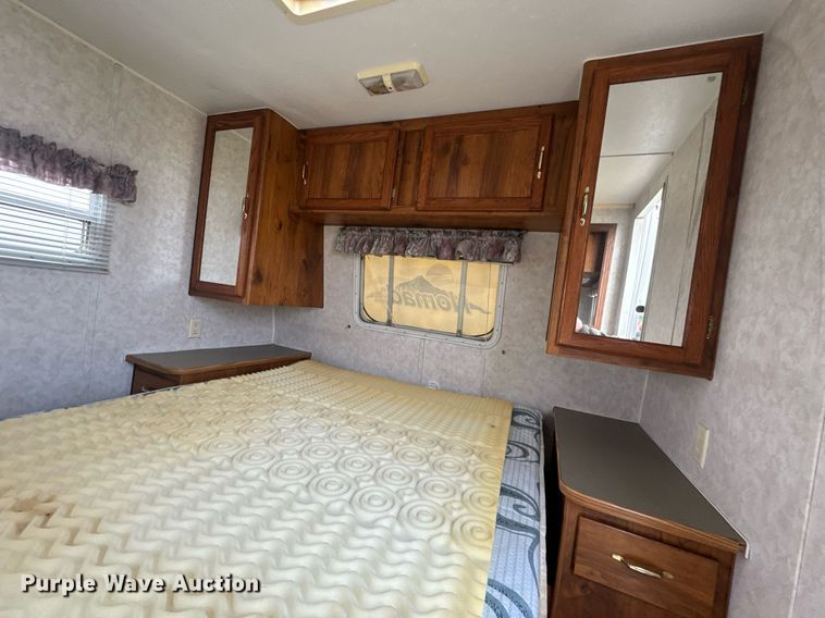 image for item EH6571 2001 Nomad camper