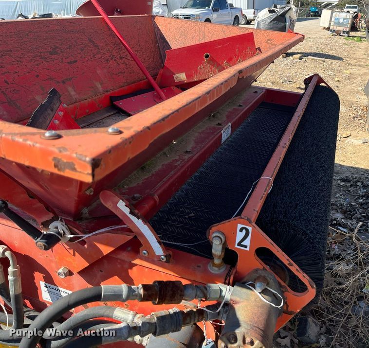 image for item EI0677 Ty-crop Quickpass  top dresser spreader