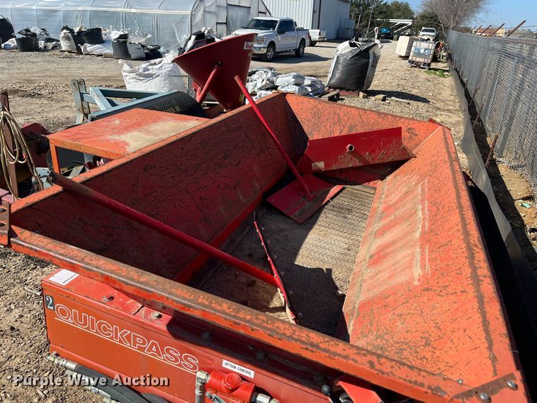 image for item EI0677 Ty-crop Quickpass  top dresser spreader