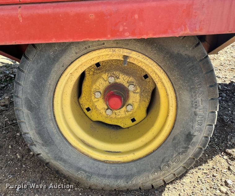 image for item EI0677 Ty-crop Quickpass  top dresser spreader