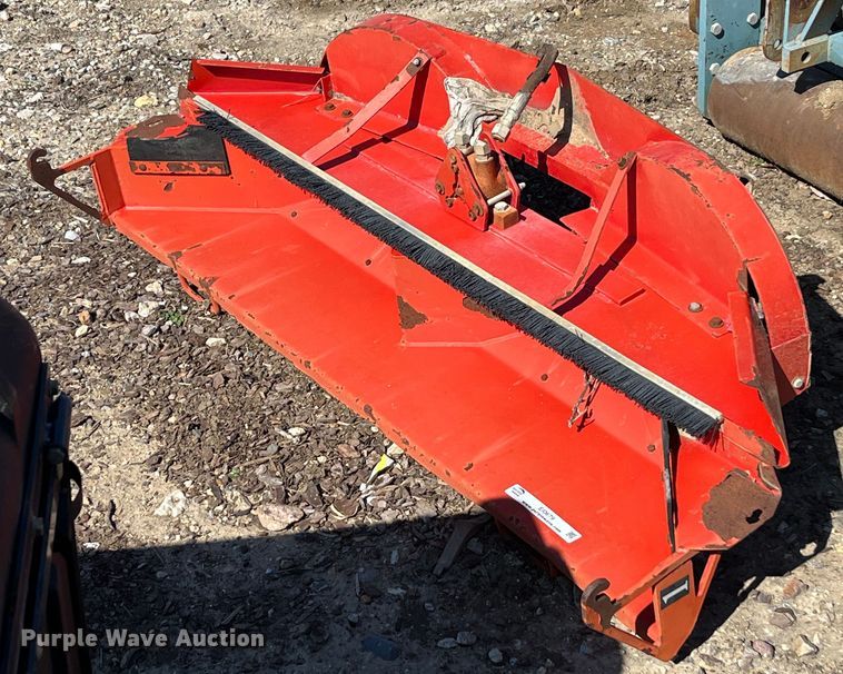 image for item EI0679 Ty-crop QP Twin Spinner top dresser/sand spreader