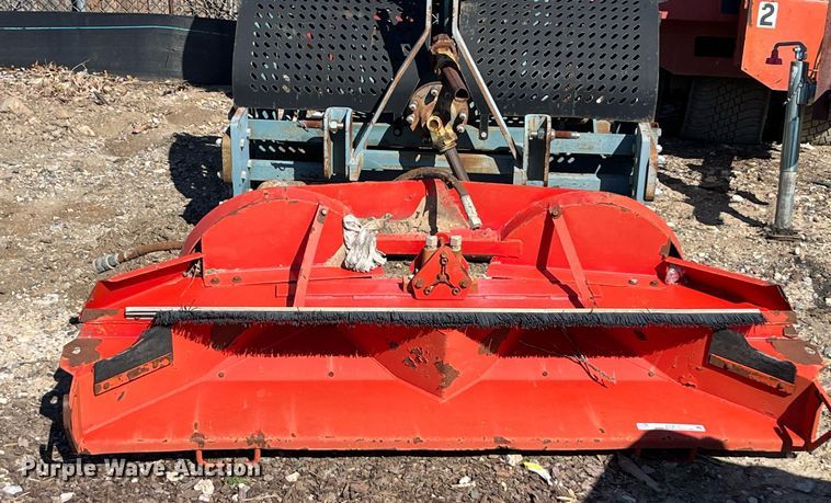 image for item EI0679 Ty-crop QP Twin Spinner top dresser/sand spreader