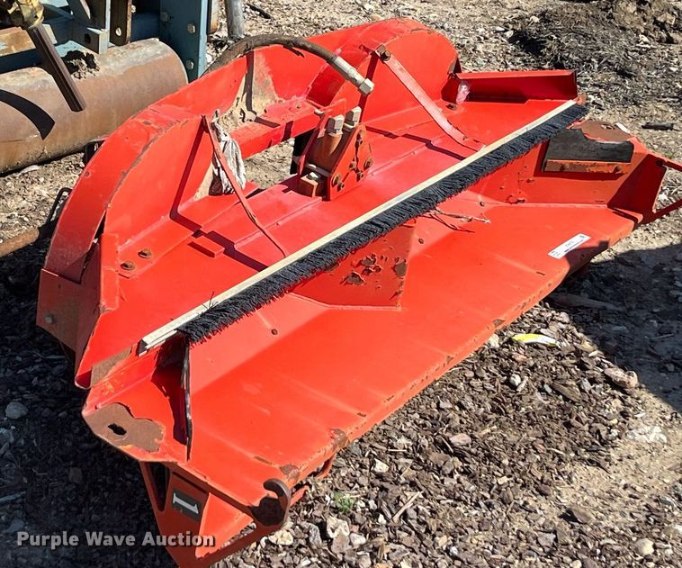 image for item EI0679 Ty-crop QP Twin Spinner top dresser/sand spreader