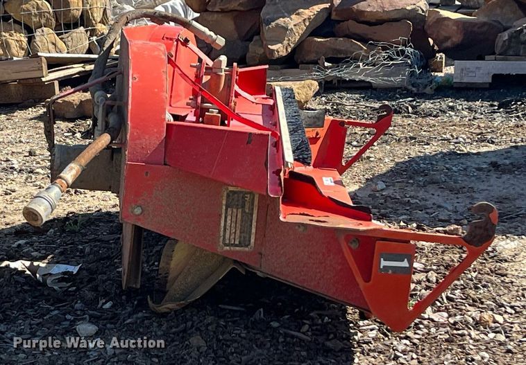 image for item EI0679 Ty-crop QP Twin Spinner top dresser/sand spreader