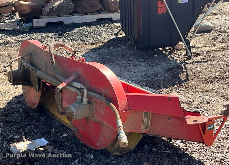 image for item EI0679 Ty-crop QP Twin Spinner top dresser/sand spreader
