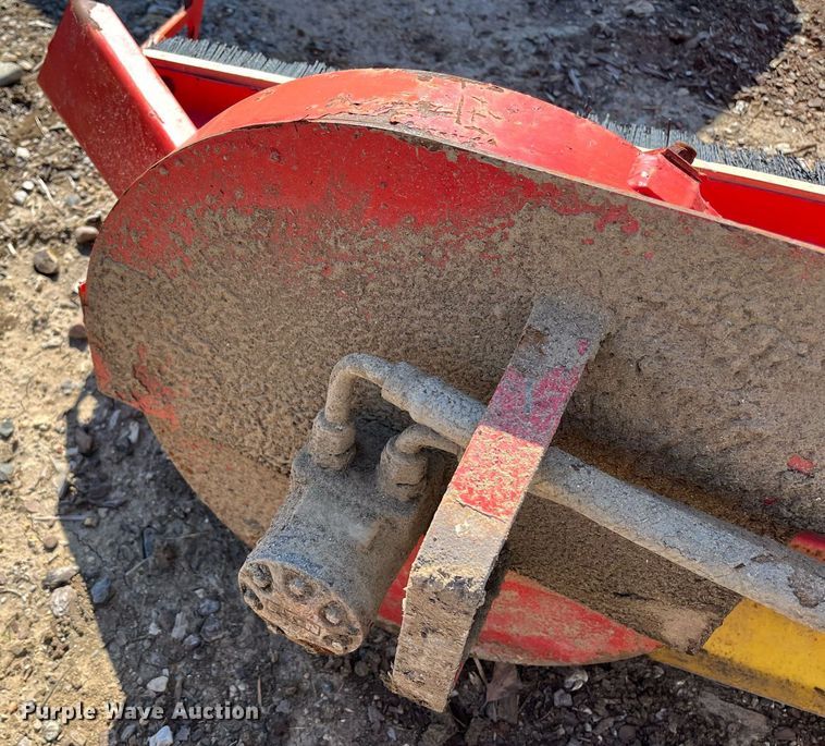 image for item EI0679 Ty-crop QP Twin Spinner top dresser/sand spreader