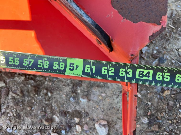 image for item EI0679 Ty-crop QP Twin Spinner top dresser/sand spreader