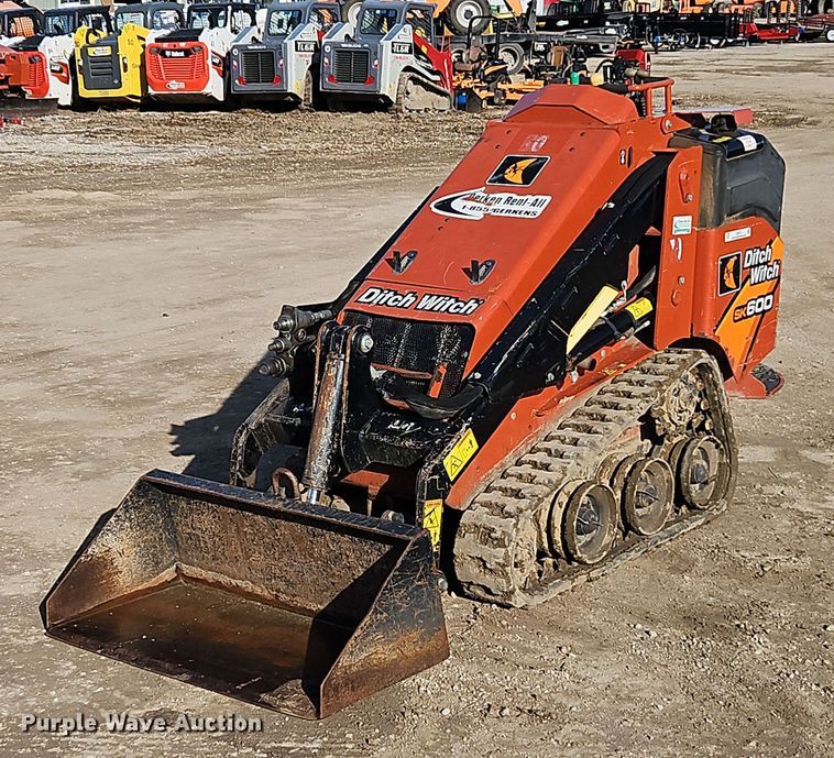 image for item EI3517 2018 Ditch Witch SK600 compact utility loader