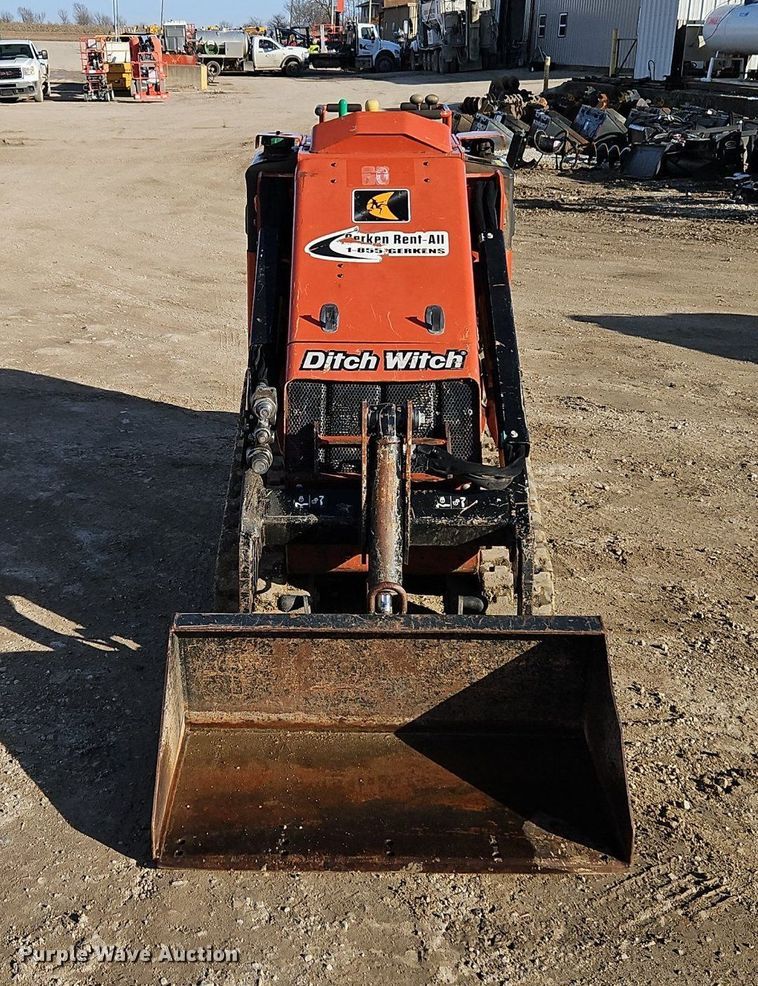 image for item EI3517 2018 Ditch Witch SK600 compact utility loader