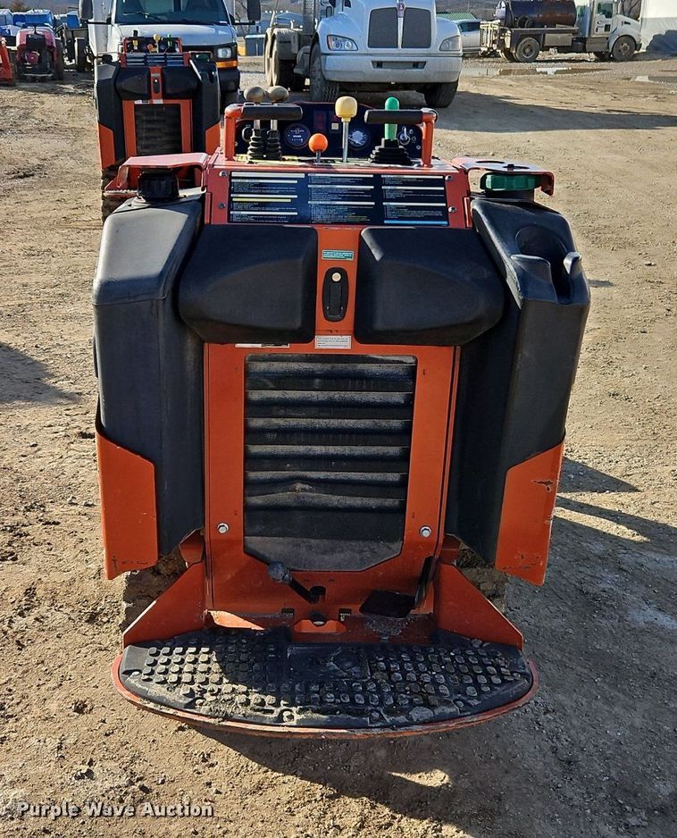 image for item EI3517 2018 Ditch Witch SK600 compact utility loader