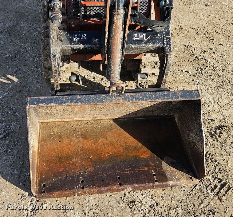 image for item EI3517 2018 Ditch Witch SK600 compact utility loader