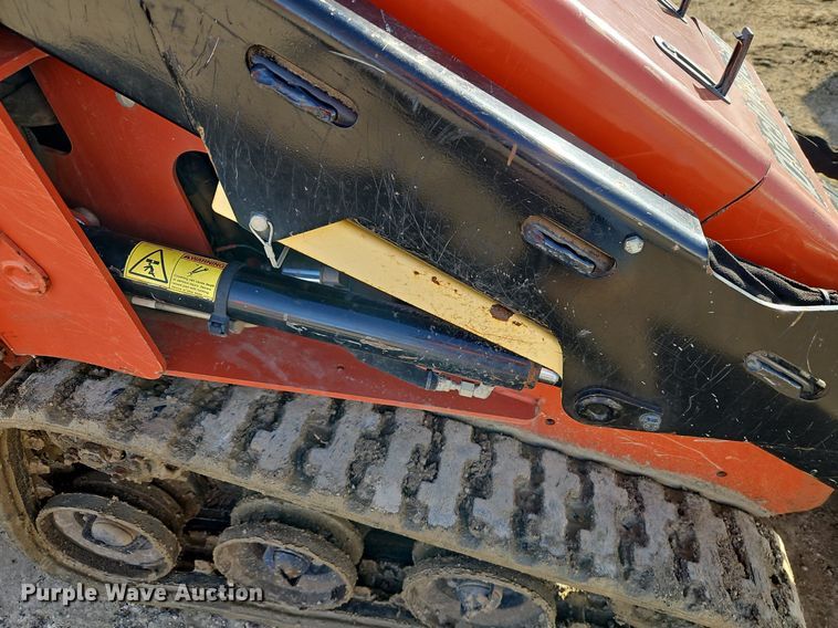 image for item EI3517 2018 Ditch Witch SK600 compact utility loader