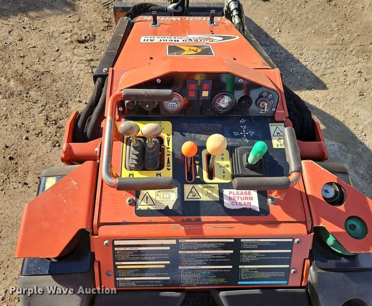 image for item EI3517 2018 Ditch Witch SK600 compact utility loader