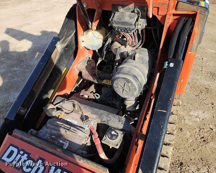 image for item EI3517 2018 Ditch Witch SK600 compact utility loader