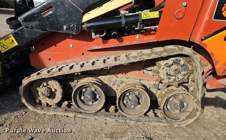 image for item EI3517 2018 Ditch Witch SK600 compact utility loader