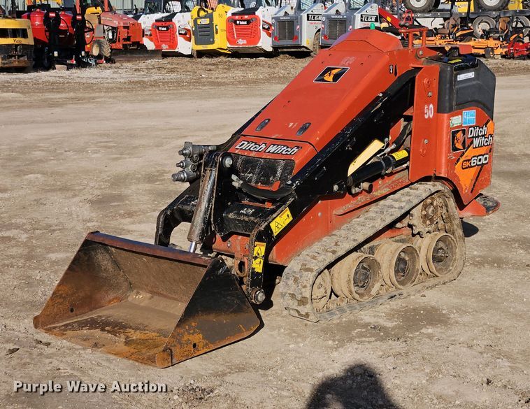 image for item EI3519 2018 Ditch Witch SK600 compact utility loader