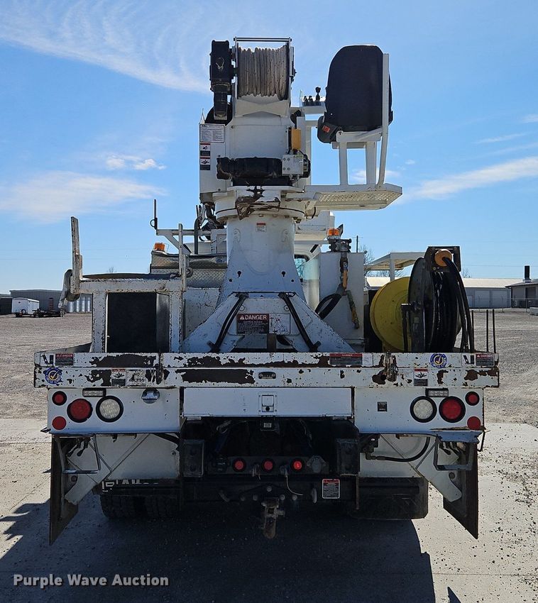 image for item EI3562 2015 Freightliner  M2 digger derrick truck