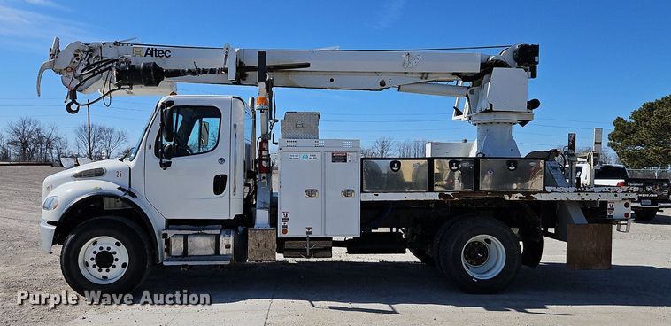 image for item EI3562 2015 Freightliner  M2 digger derrick truck