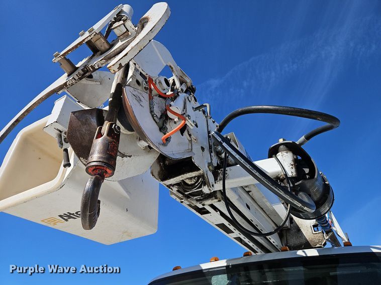 image for item EI3562 2015 Freightliner  M2 digger derrick truck