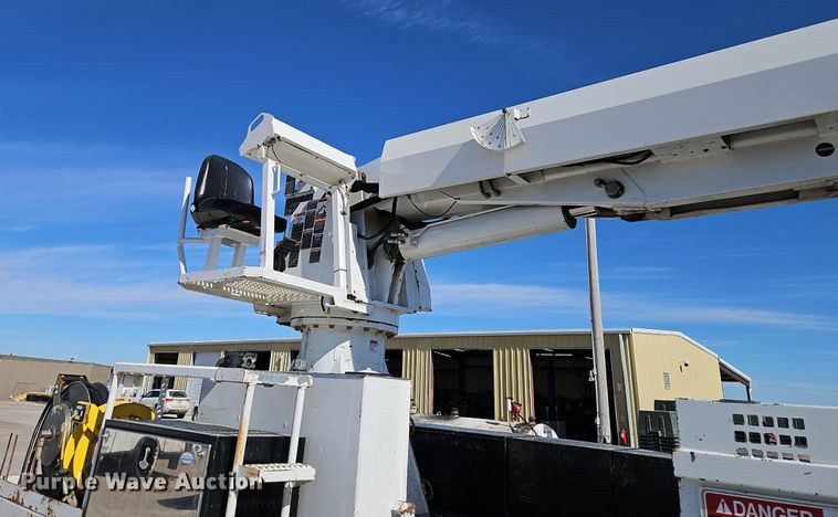 image for item EI3562 2015 Freightliner  M2 digger derrick truck