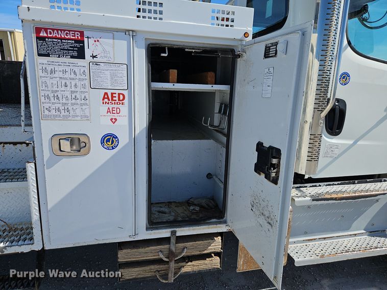 image for item EI3562 2015 Freightliner  M2 digger derrick truck