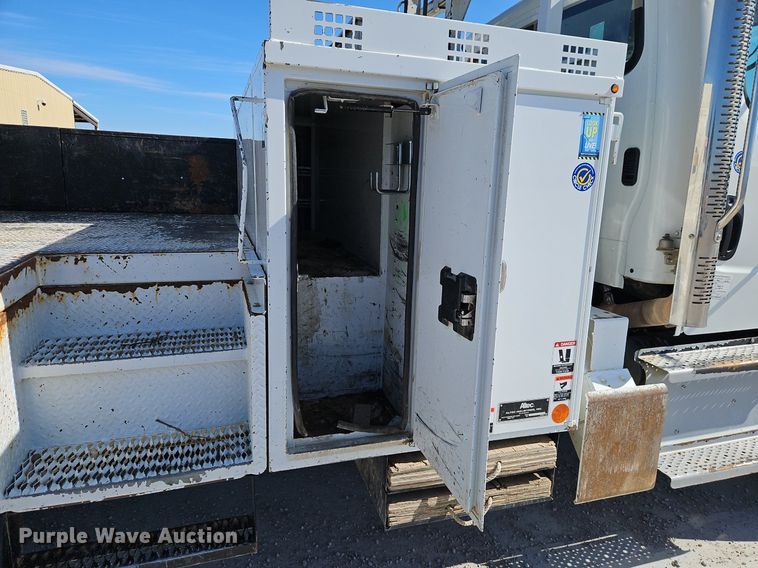 image for item EI3562 2015 Freightliner  M2 digger derrick truck