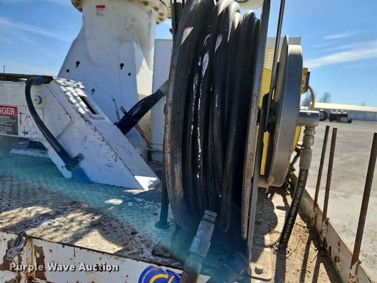 image for item EI3562 2015 Freightliner  M2 digger derrick truck