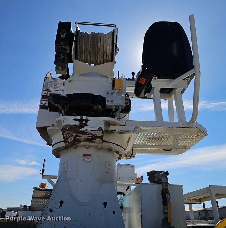 image for item EI3562 2015 Freightliner  M2 digger derrick truck