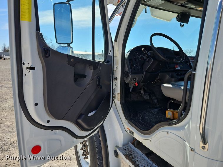 image for item EI3562 2015 Freightliner  M2 digger derrick truck