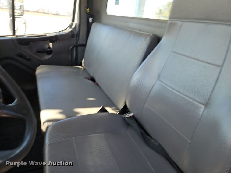 image for item EI3562 2015 Freightliner  M2 digger derrick truck